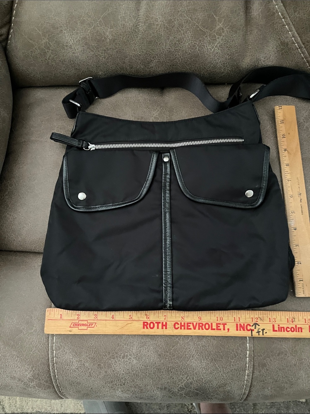 Baggallini Black Nylon Messenger Bag with Silver Hardware
